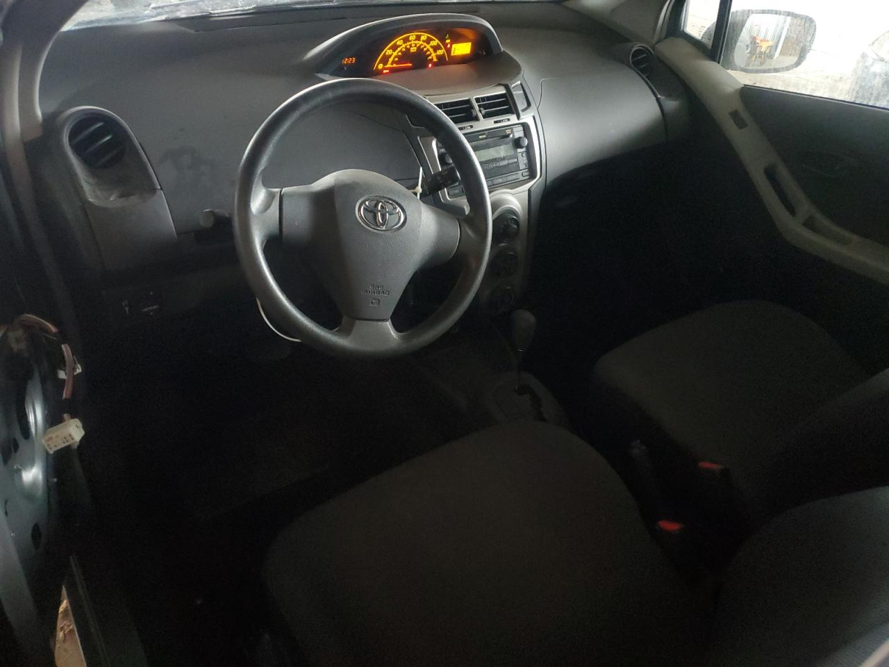 2009 Toyota Yaris VIN: JTDJT903695262535 Lot: 82451295