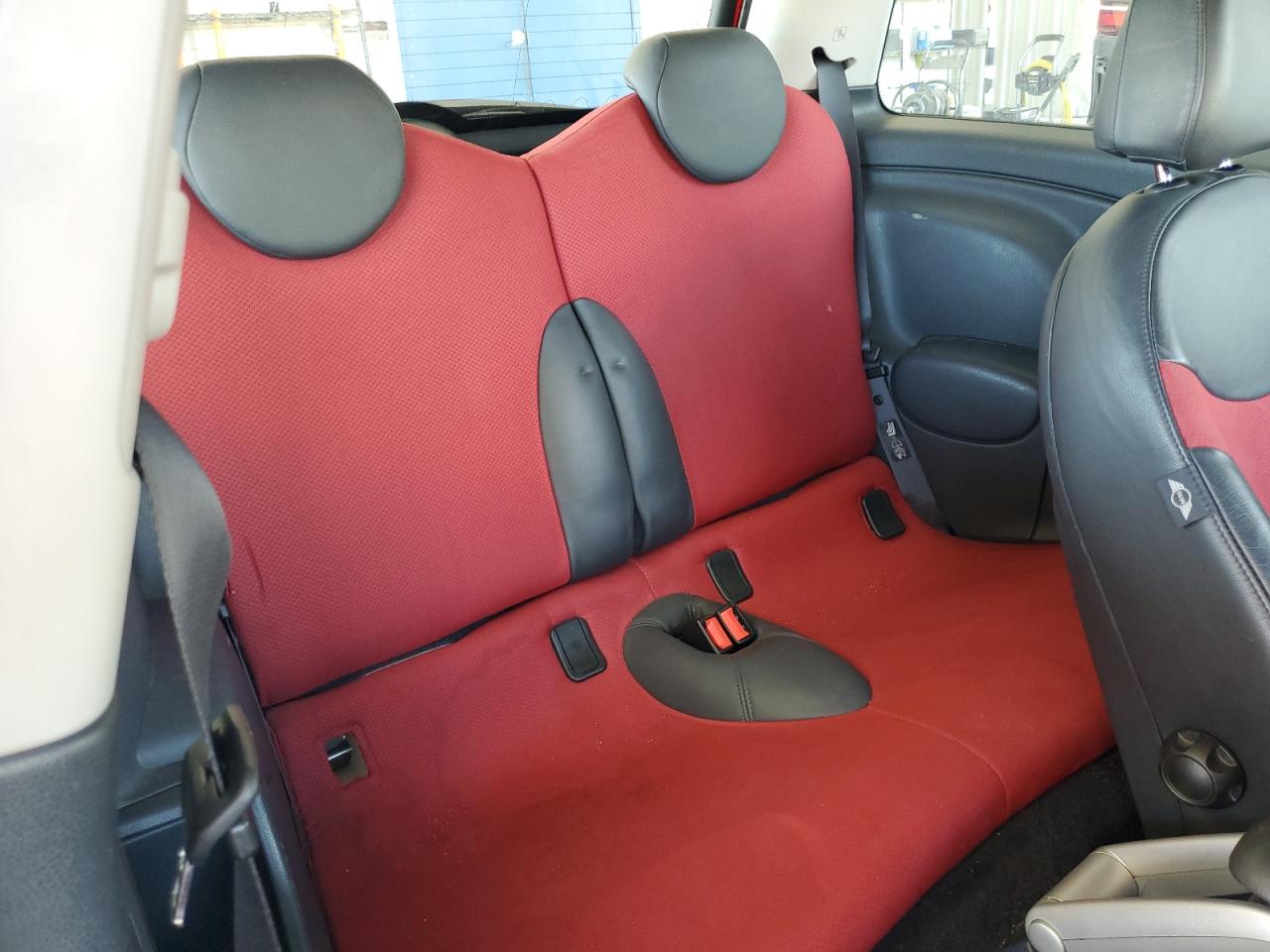 2006 Mini Cooper S VIN: WMWRE335X6TJ34052 Lot: 82626565