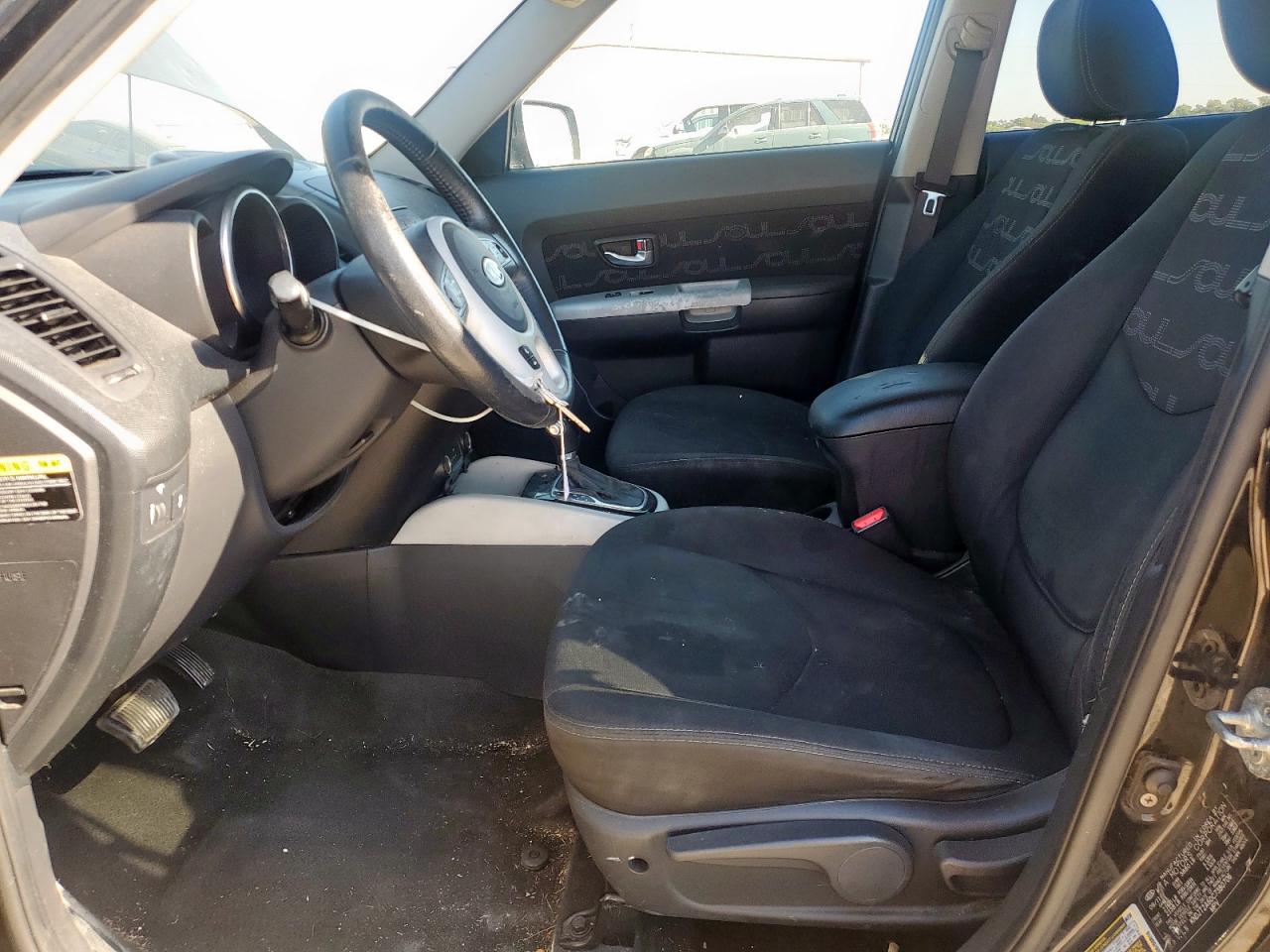 2012 Kia Soul + VIN: KNDJT2A60C7380706 Lot: 81823585