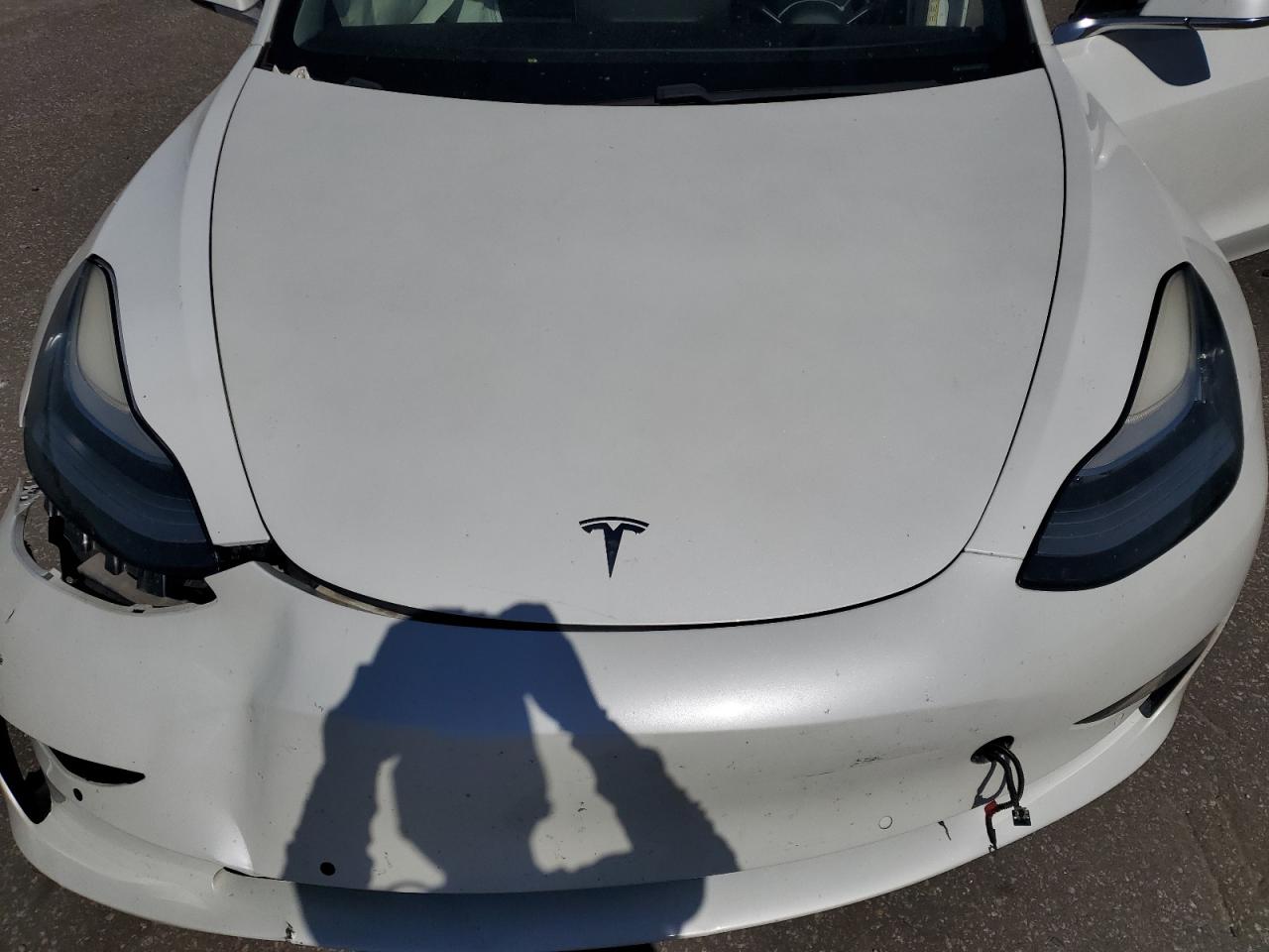 2018 Tesla Model 3 VIN: 5YJ3E1EA1JF164737 Lot: 82320005