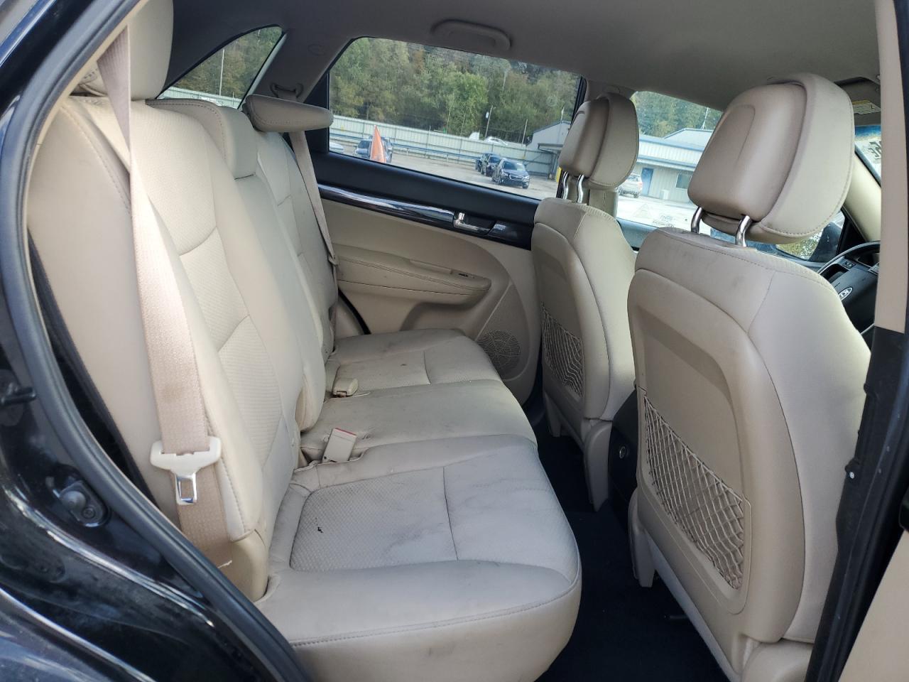 2011 Kia Sorento Base VIN: 5XYKTDA1XBG047242 Lot: 82425125