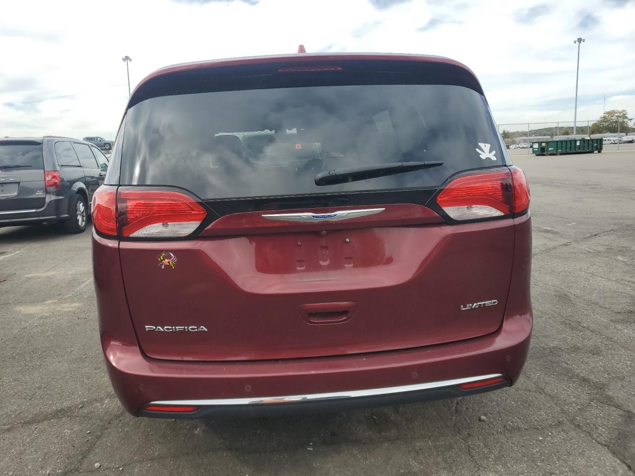 2018 Chrysler Pacifica Limited VIN: 2C4RC1GG8JR320777 Lot: 89904345