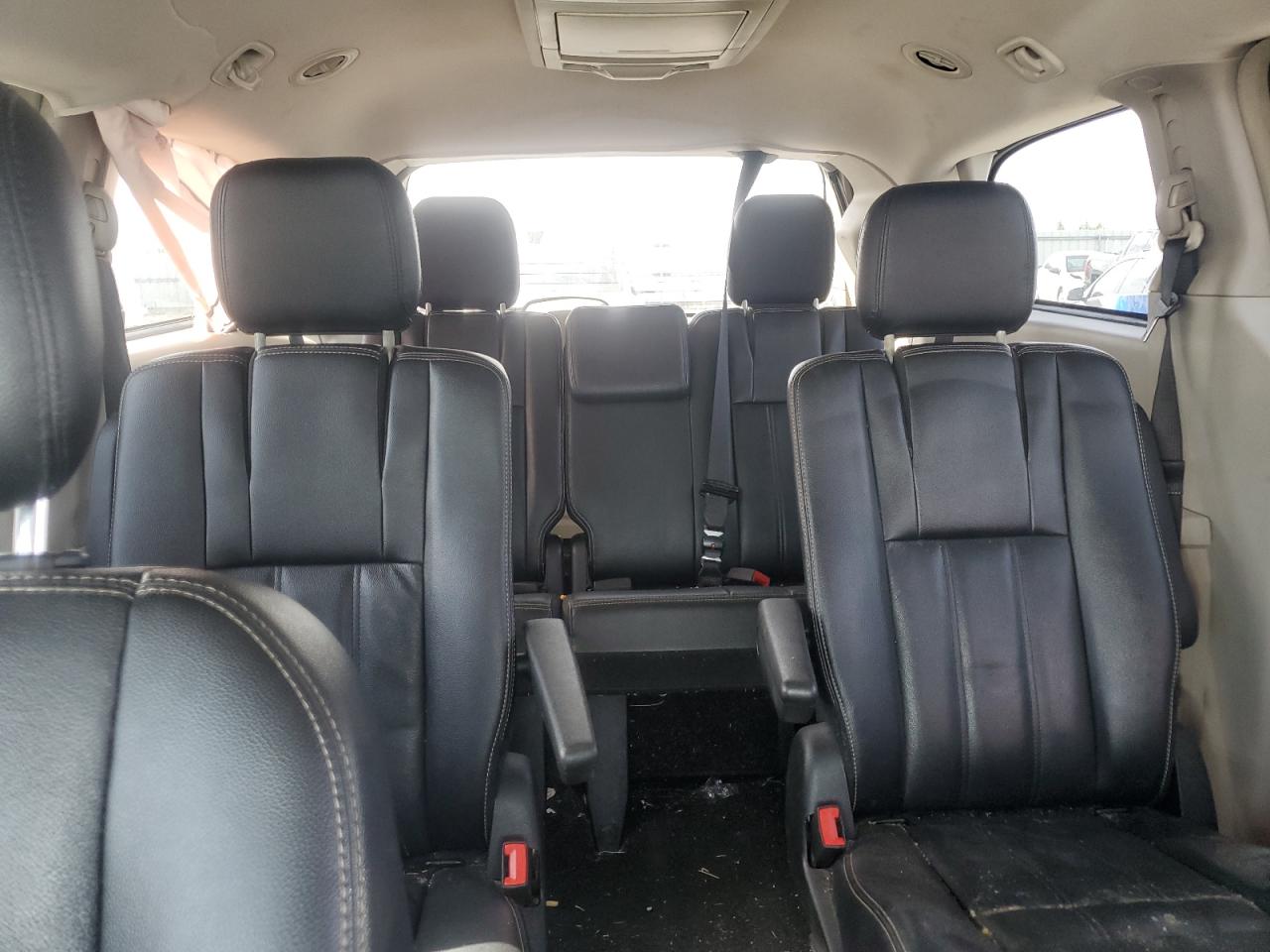 2015 Chrysler Town & Country Touring VIN: 2C4RC1BG1FR637654 Lot: 82602265