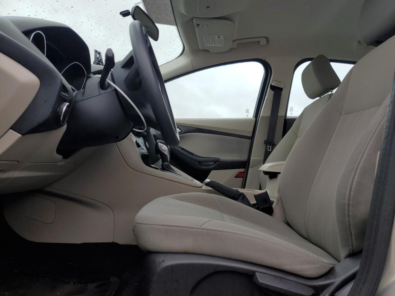 2015 Ford Focus Se VIN: 1FADP3F21FL247208 Lot: 85672075