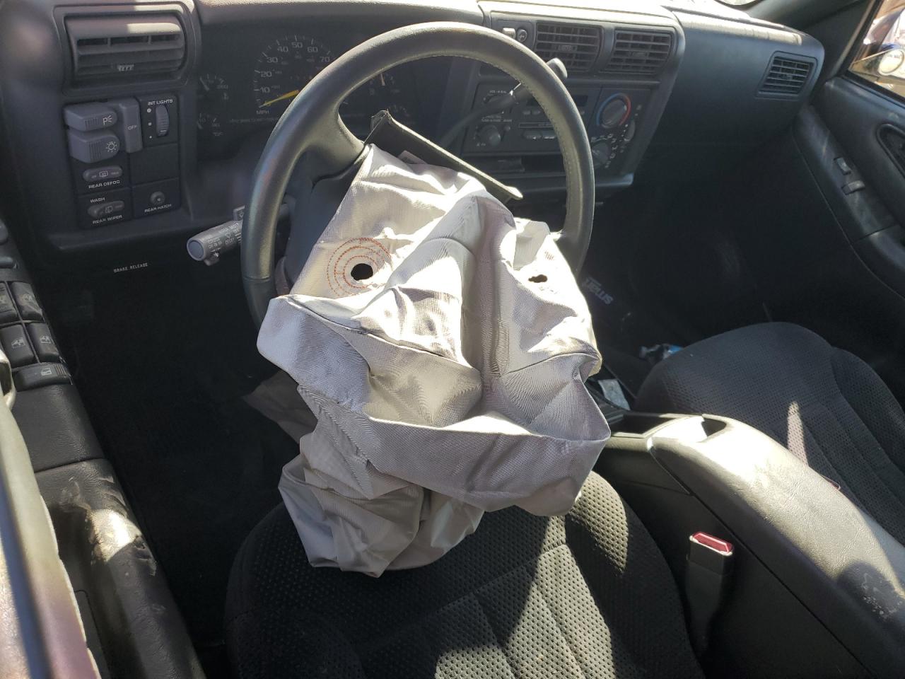 1996 Chevrolet Blazer VIN: 1GNDT13W8T2269054 Lot: 82317325