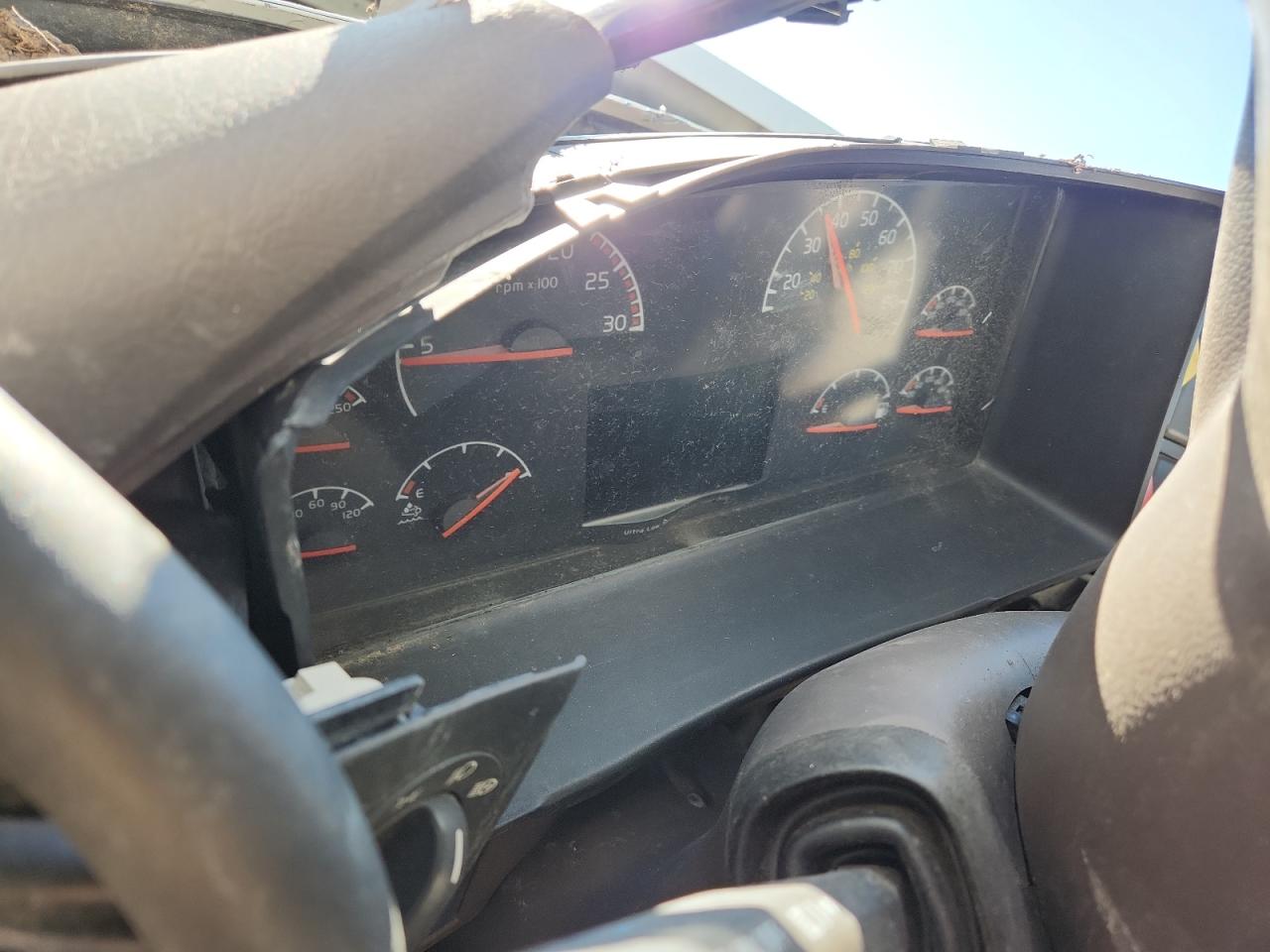 2017 Volvo Vnm Semi Truck VIN: 4V4MC9EH9HN987230 Lot: 86474265