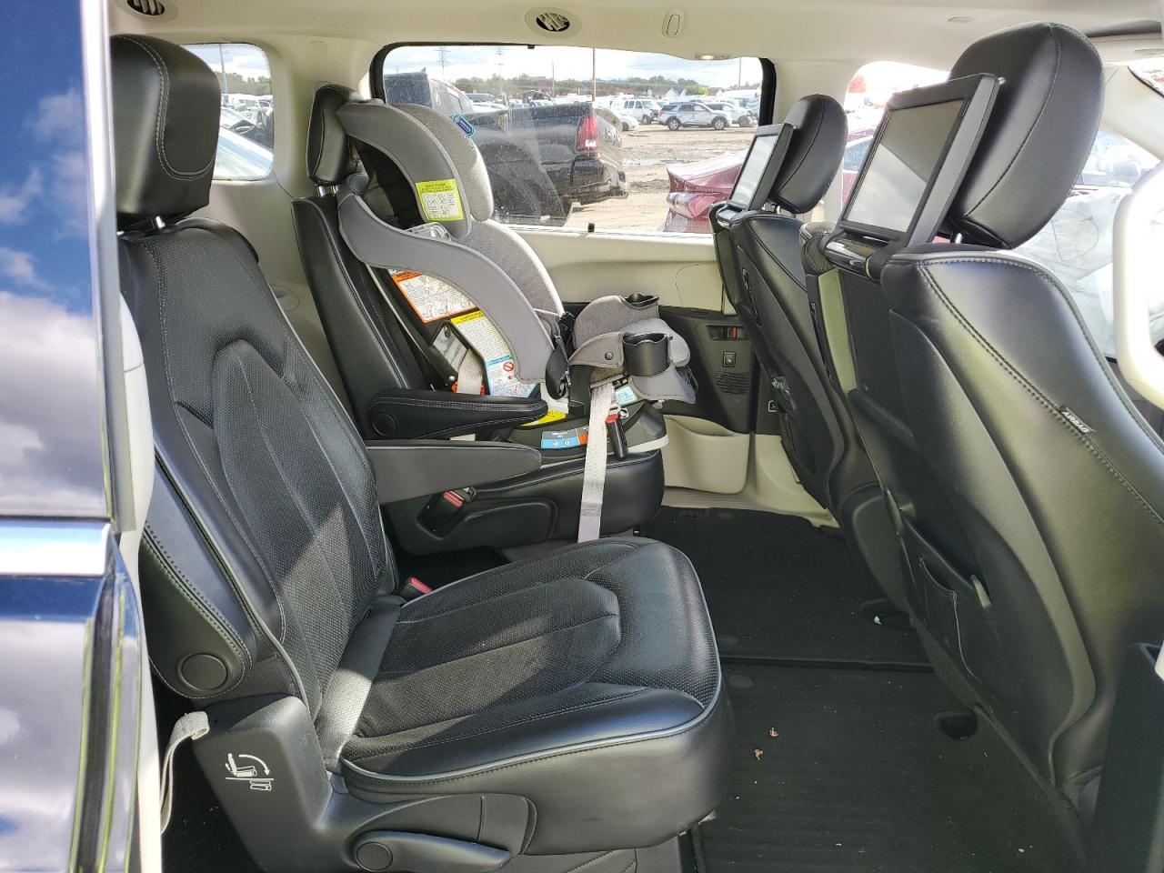 2020 Chrysler Pacifica Limited VIN: 2C4RC1GG6LR281688 Lot: 82743235