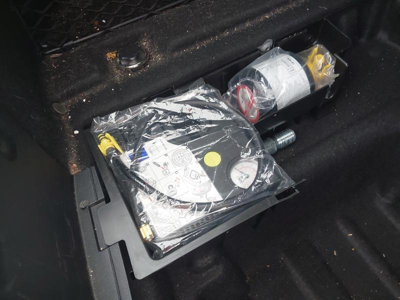 2014 MERCEDES-BENZ C CLASS C200 SPORT 4DR AUTO