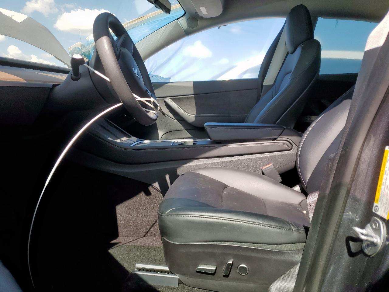 2021 Tesla Model Y VIN: 5YJYGDEE2MF300835 Lot: 80313035