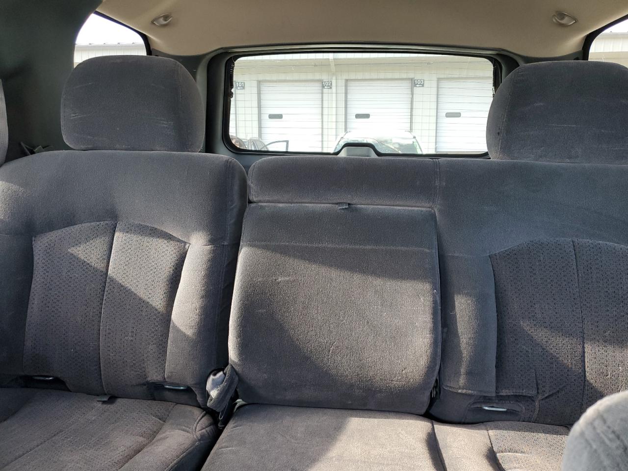 2002 Chevrolet Tahoe K1500 VIN: 1GNEK13Z92J275239 Lot: 87079525