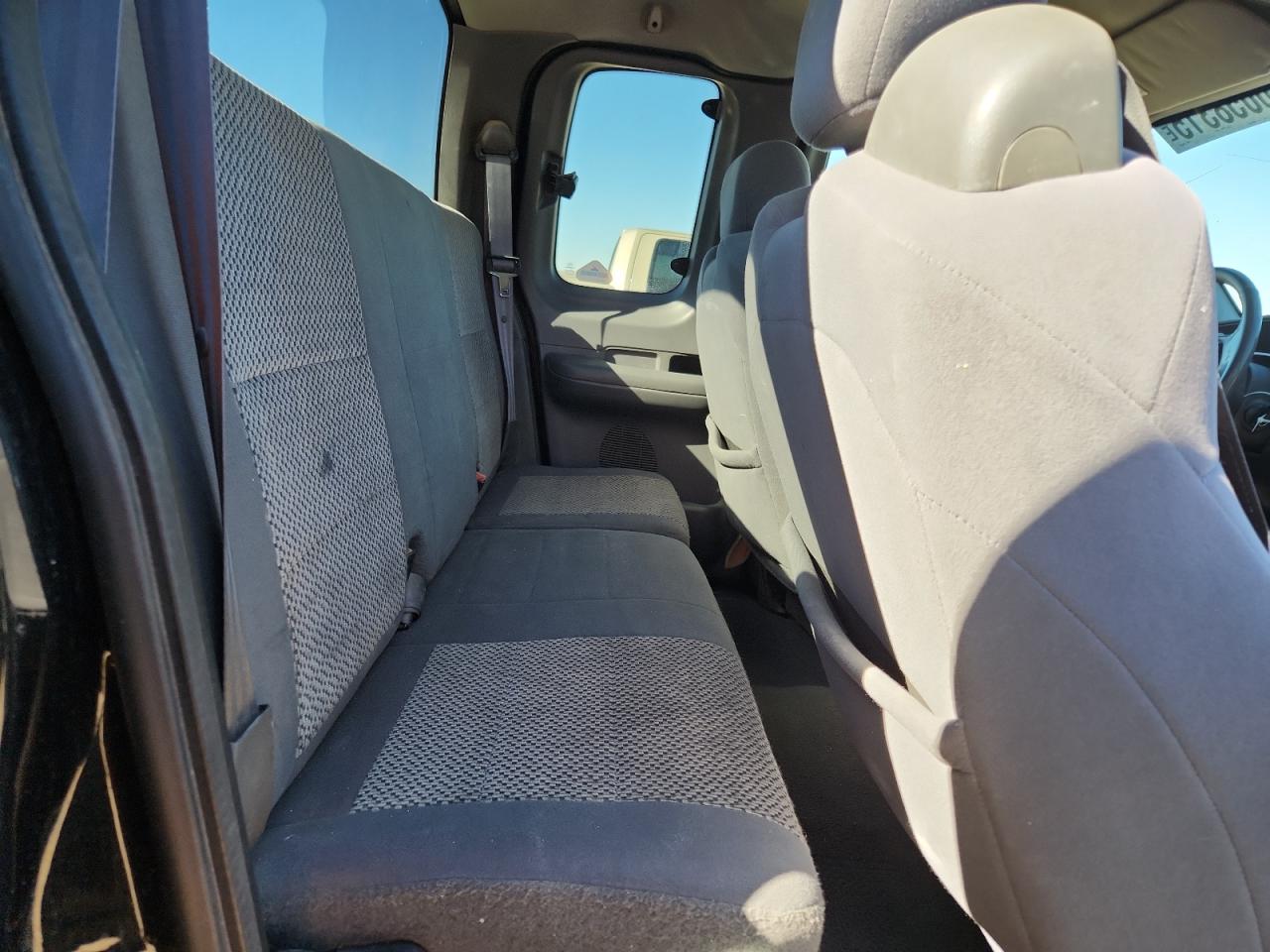 2003 Ford F150 VIN: 2FTRX18L23CA94323 Lot: 90058315