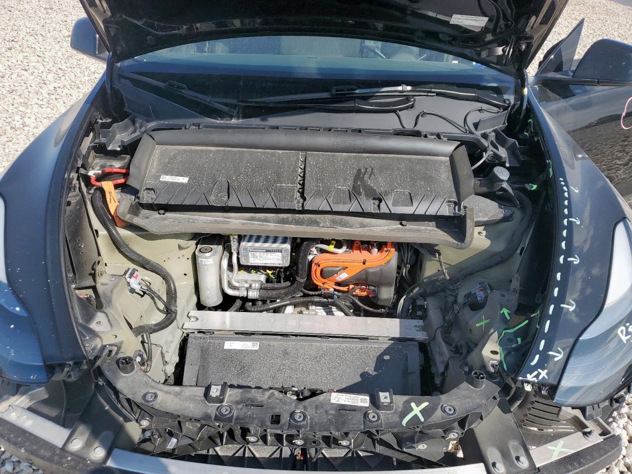 2024 Tesla Model Y VIN: 7SAYGDEE0RA325059 Lot: 89914575