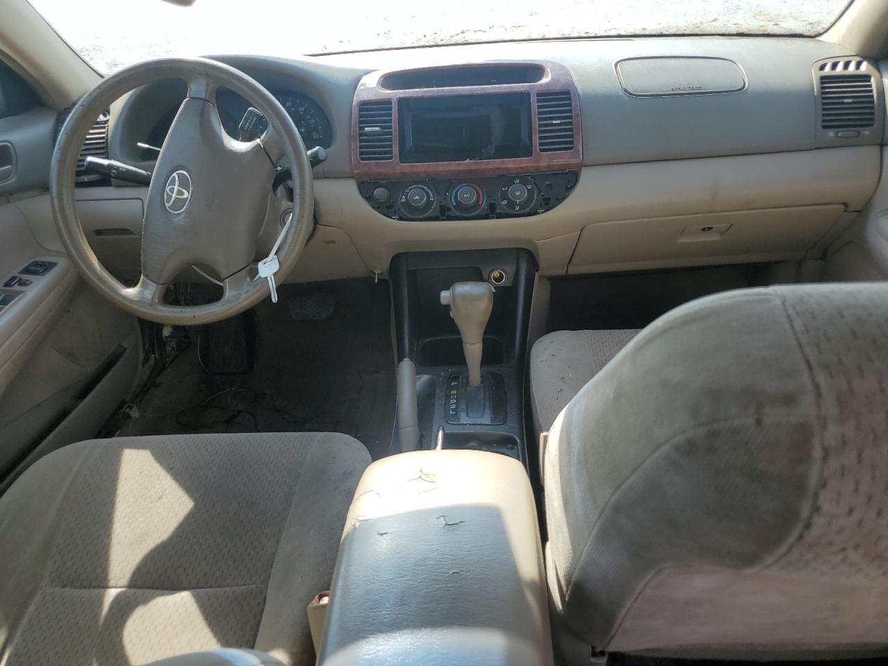 2002 Toyota Camry Le VIN: JTDBE32K820069161 Lot: 85097315