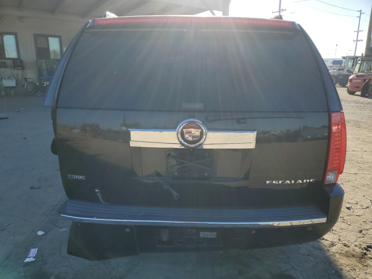 2009 Cadillac Escalade Luxury VIN: 1GYFK23259R163758 Lot: 90480105