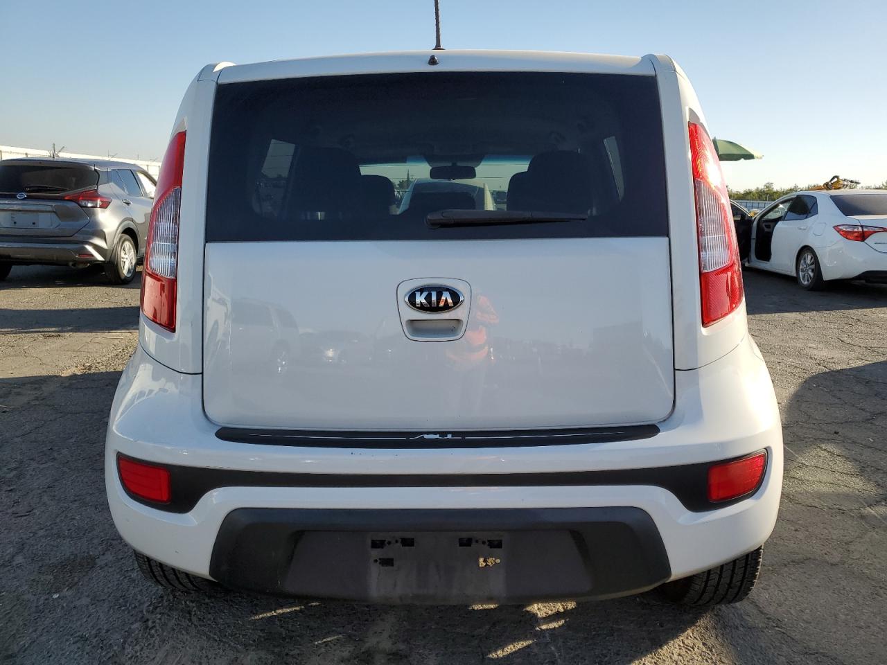 2013 Kia Soul + VIN: KNDJT2A62D7586854 Lot: 85376945