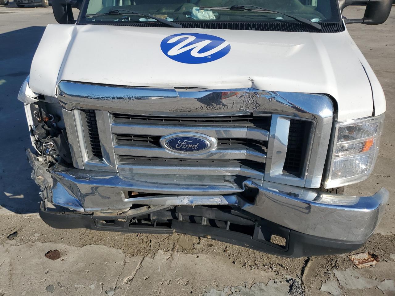 2017 Ford Econoline E450 Super Duty Cutaway Van VIN: 1FDXE4FS7HDC75638 Lot: 86825325