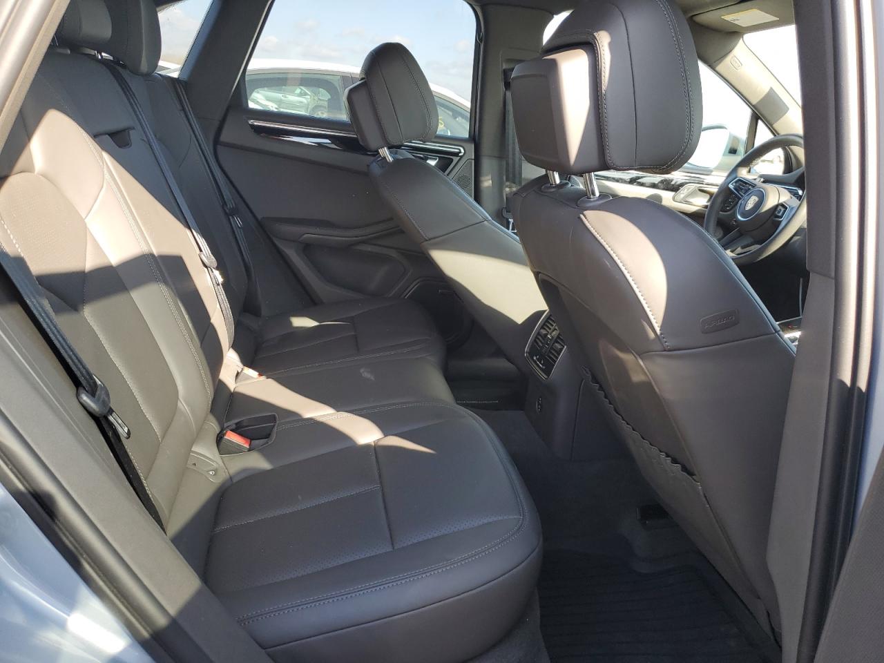 2024 Porsche Macan Base VIN: WP1AA2A54RLB06095 Lot: 85397685