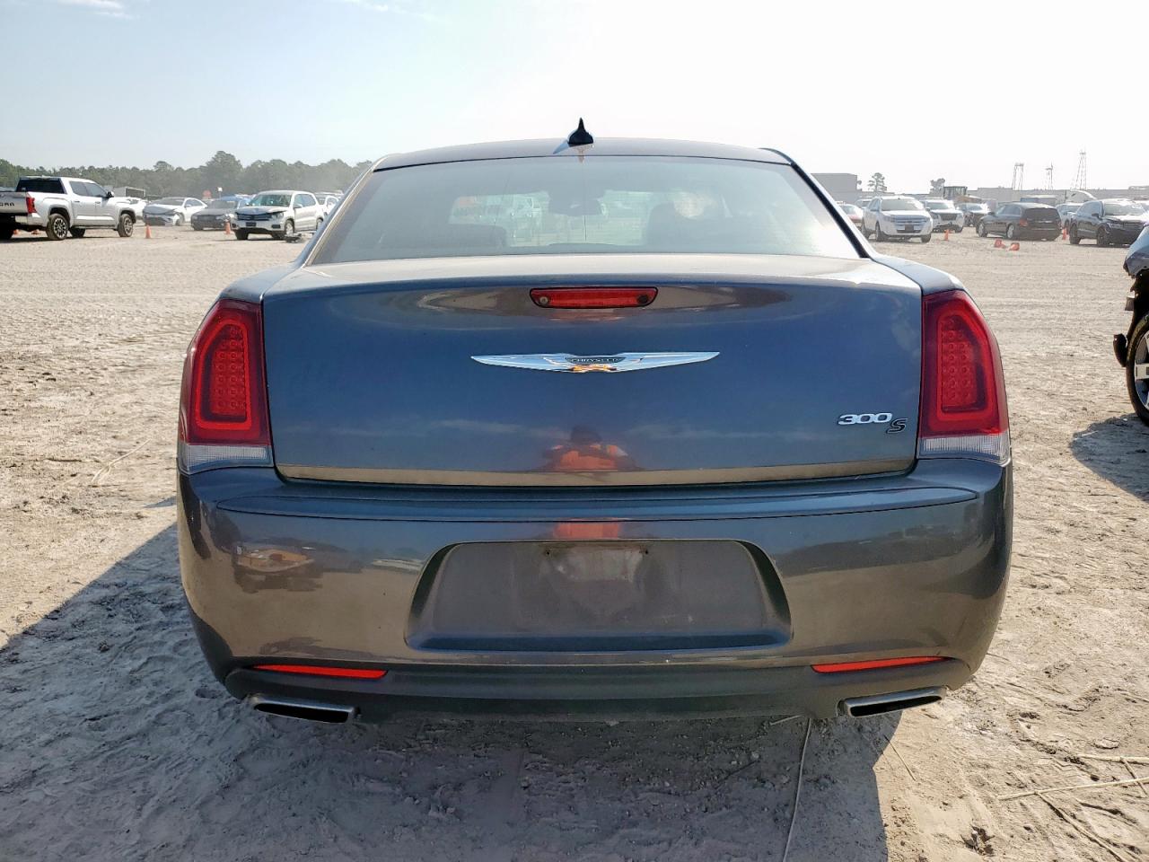 2015 Chrysler 300 S VIN: 2C3CCABG1FH797307 Lot: 85138045