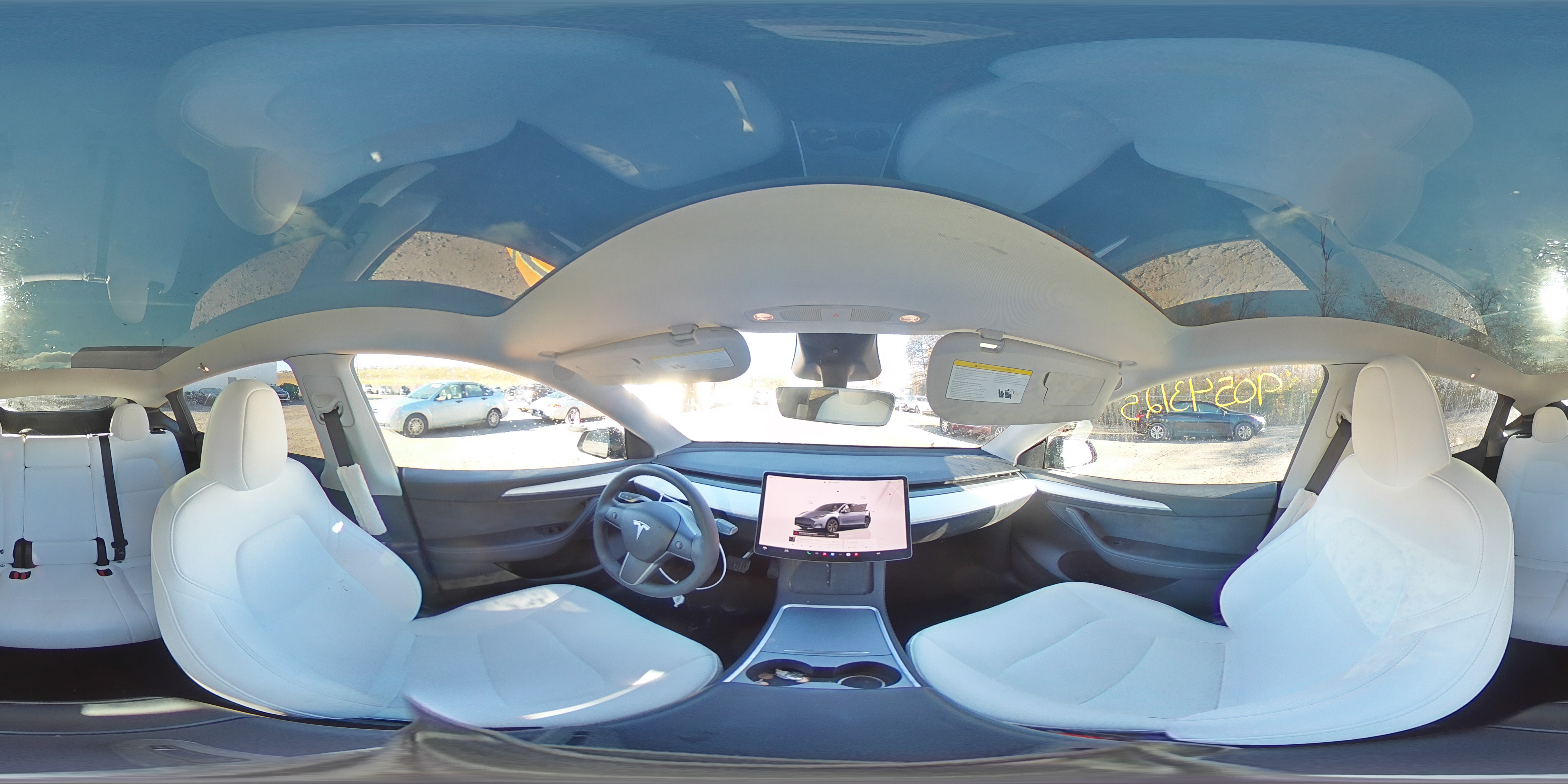 2024 Tesla Model Y VIN: 7SAYGDED2RF205158 Lot: 90543125