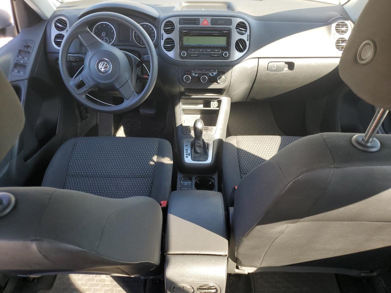 2011 Volkswagen Tiguan S VIN: WVGBV7AX2BW543263 Lot: 82472035