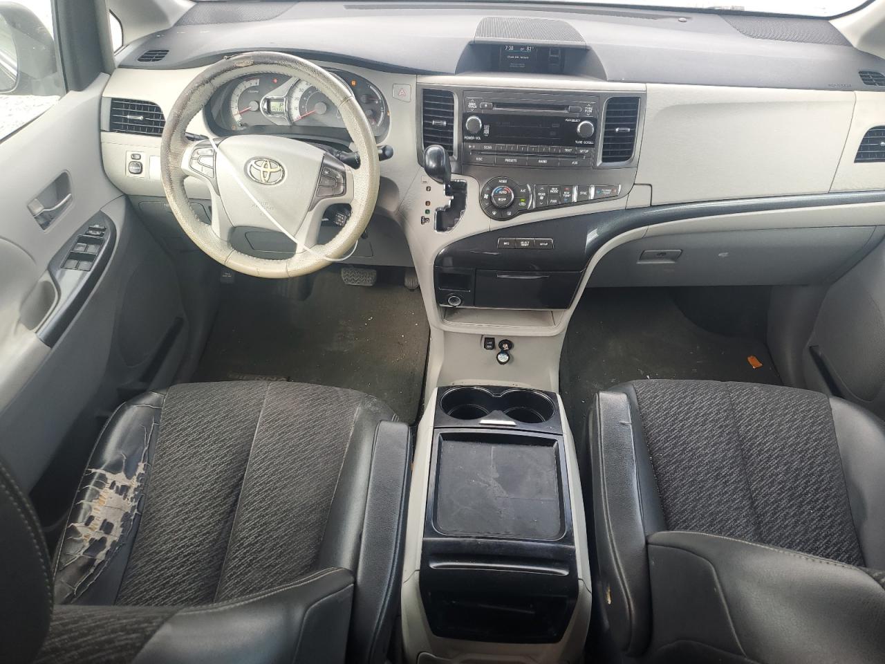 2011 Toyota Sienna Sport VIN: 5TDXK3DC2BS046394 Lot: 85347375