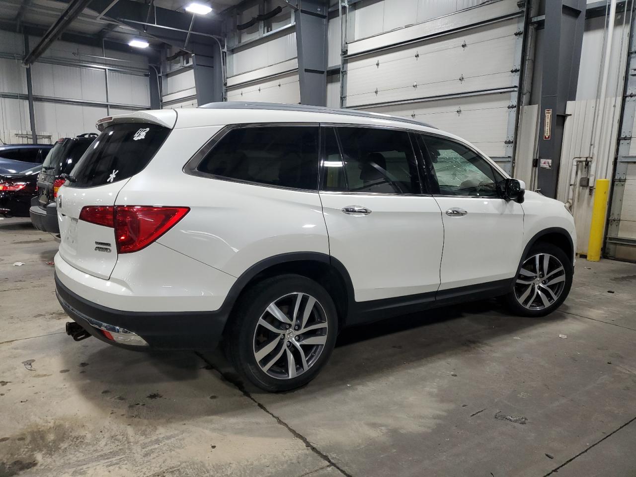 2017 Honda Pilot Touring VIN: 5FNYF6H94HB102051 Lot: 85917225