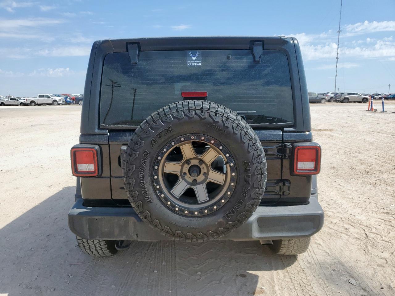 2020 Jeep Wrangler Unlimited Sport VIN: 1C4HJXDG7LW337797 Lot: 84811515