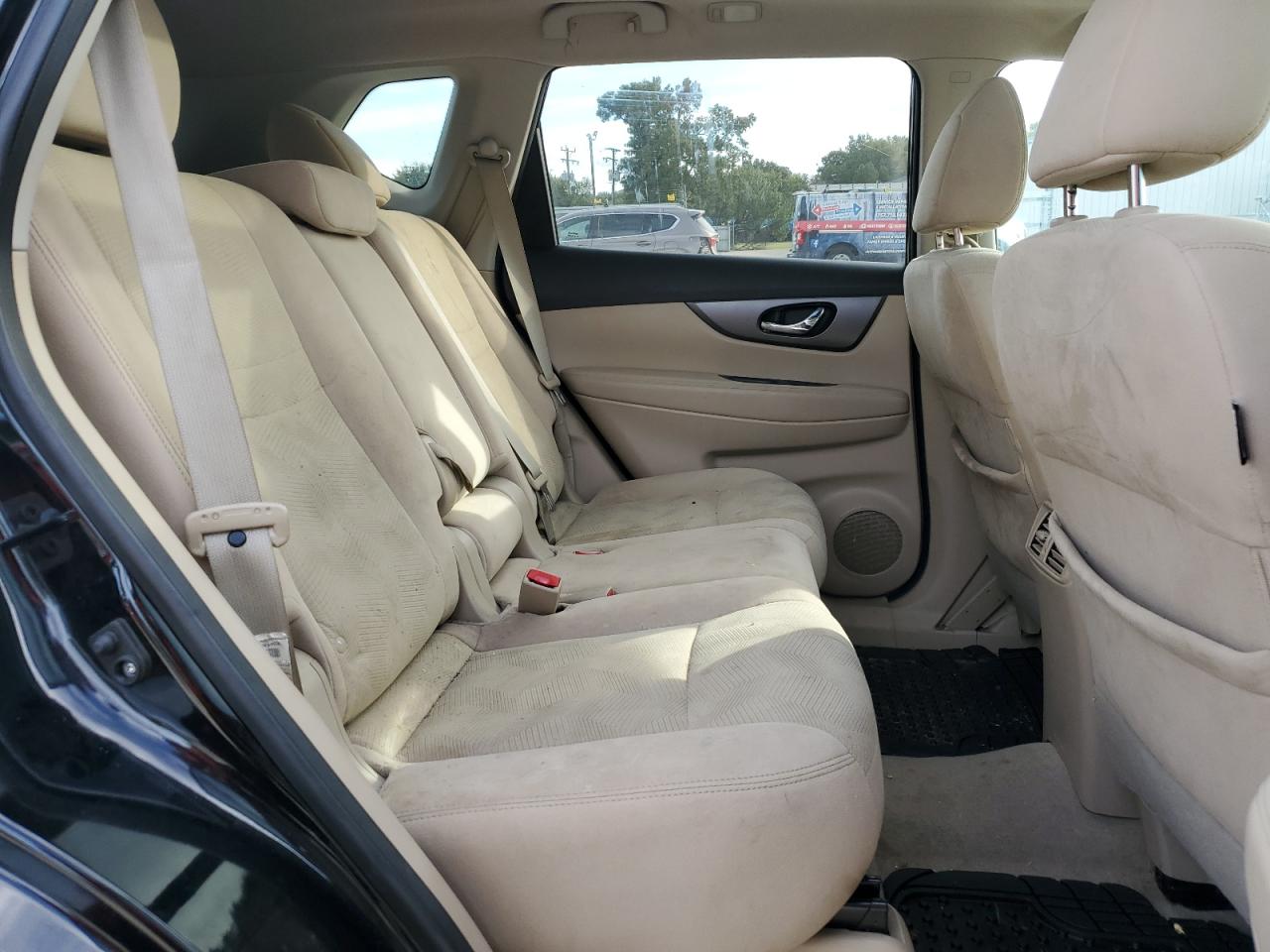 2015 Nissan Rogue S VIN: 5N1AT2MT2FC841588 Lot: 85680785