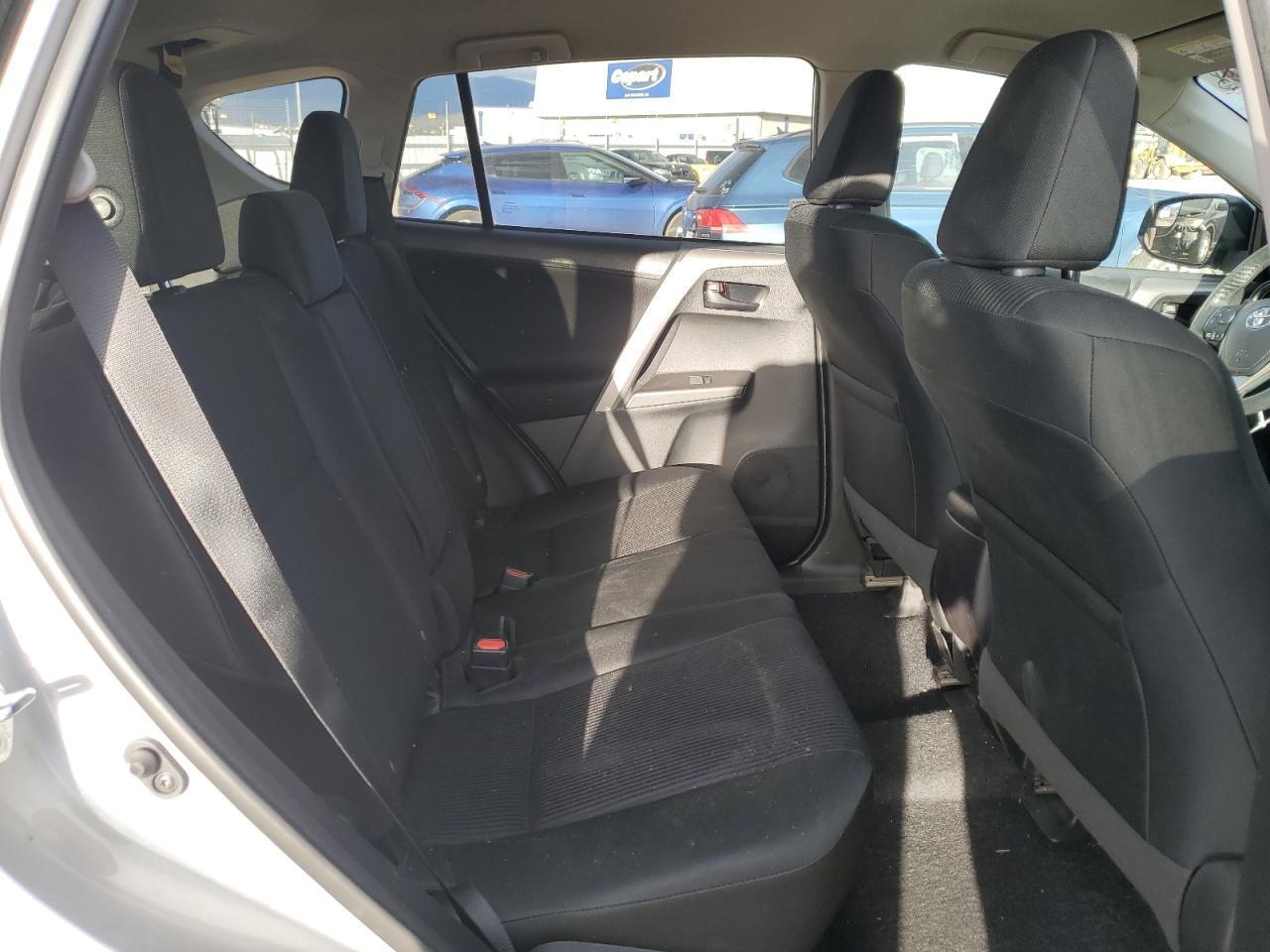 2018 Toyota Rav4 Le VIN: 2T3BFREV4JW793381 Lot: 85006775