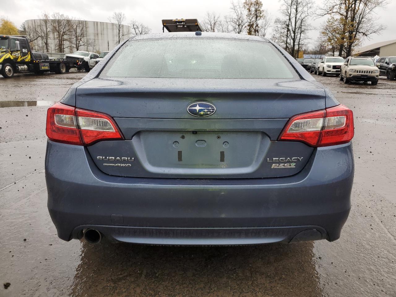 2015 Subaru Legacy 2.5I Premium VIN: 4S3BNAC64F3065893 Lot: 90590505