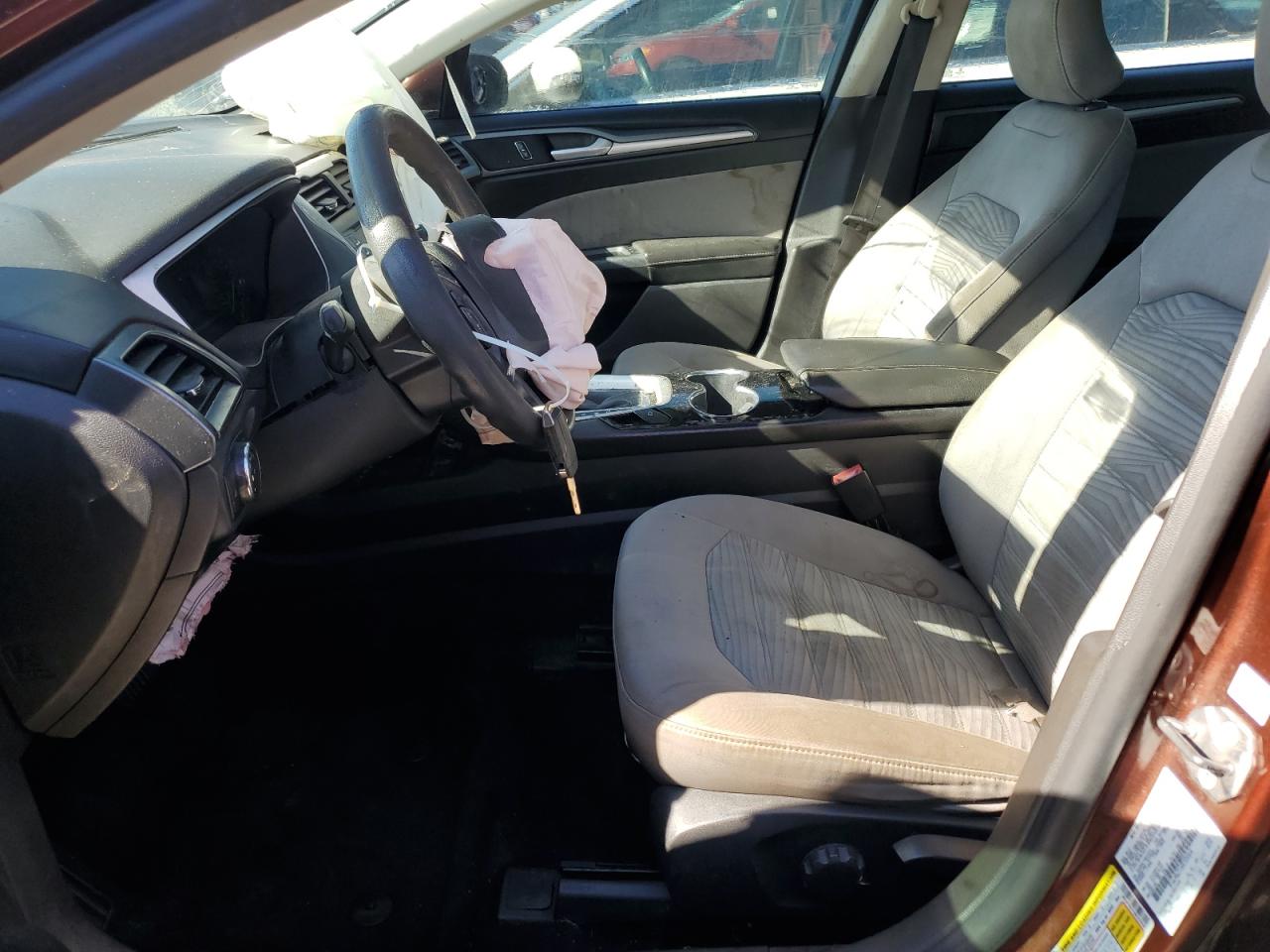 2016 Ford Fusion S VIN: 3FA6P0G71GR223334 Lot: 84780665