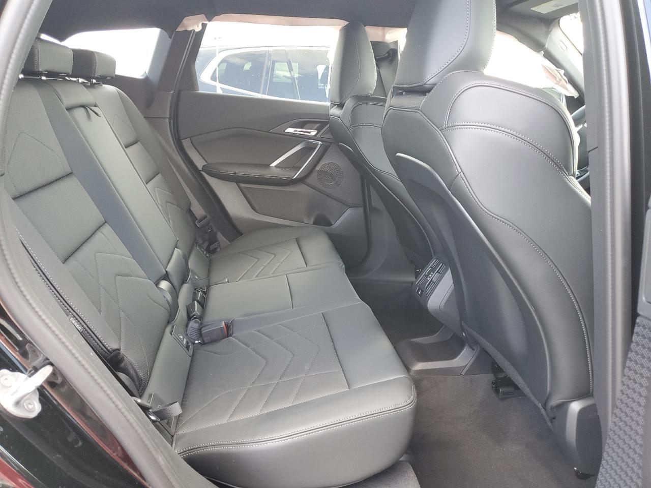 car-image car-image