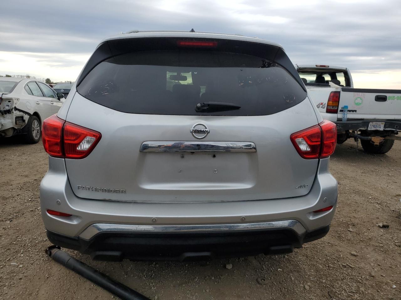 2018 Nissan Pathfinder S VIN: 5N1DR2MM7JC620050 Lot: 85322095