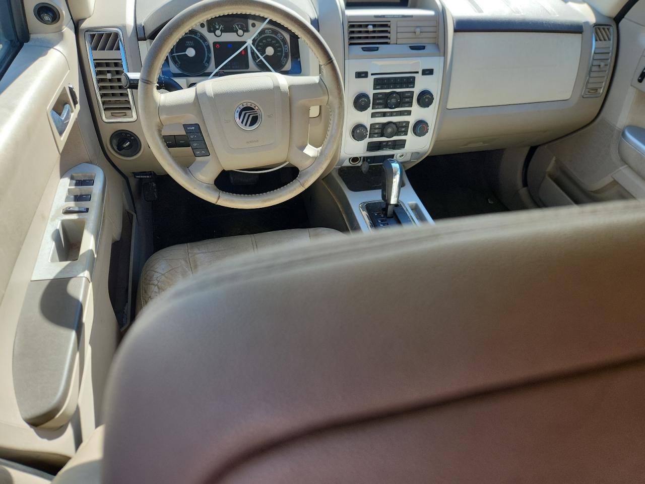 2008 Mercury Mariner VIN: 4M2CU91108KJ11347 Lot: 82415875