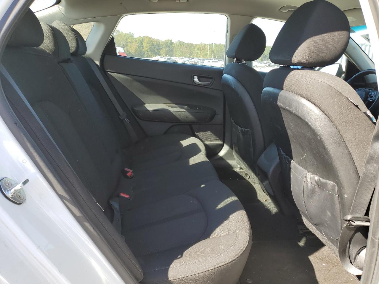 2017 Kia Optima Lx VIN: 5XXGT4L33HG161343 Lot: 86465955