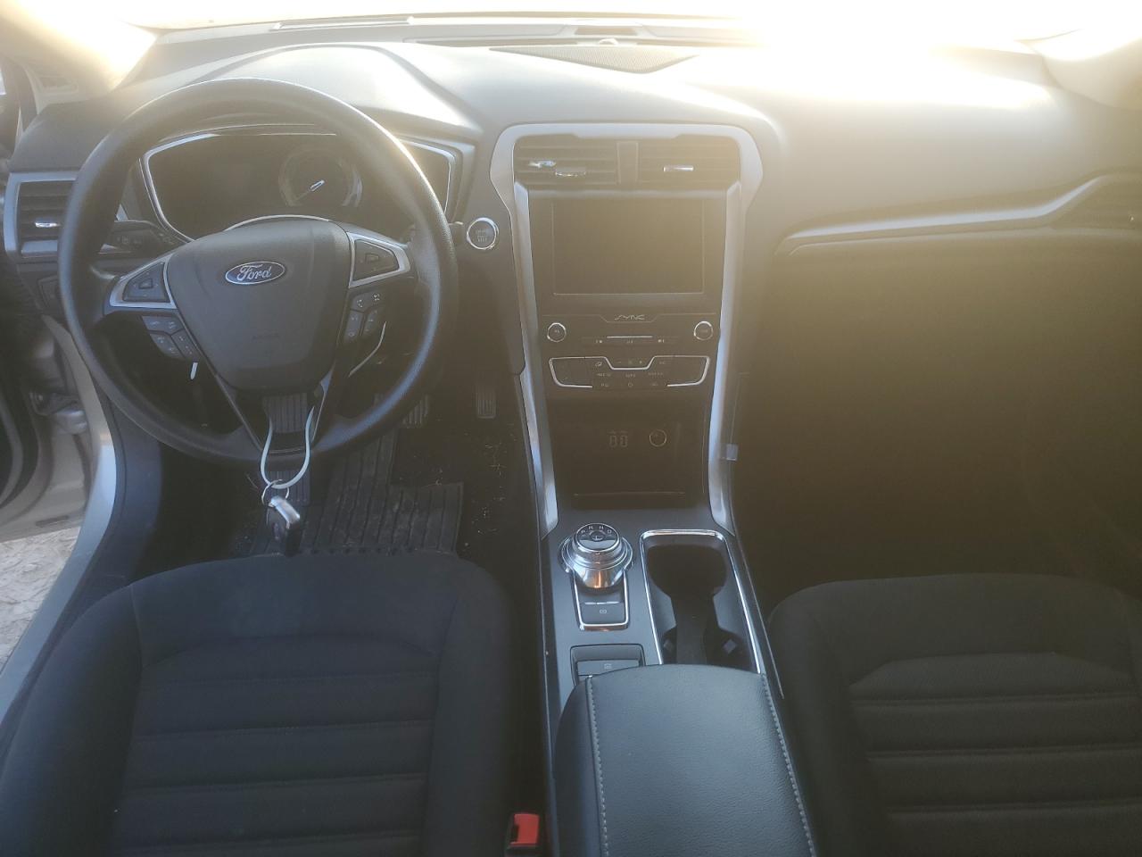 2019 Ford Fusion Se VIN: 3FA6P0LU0KR168458 Lot: 82184505