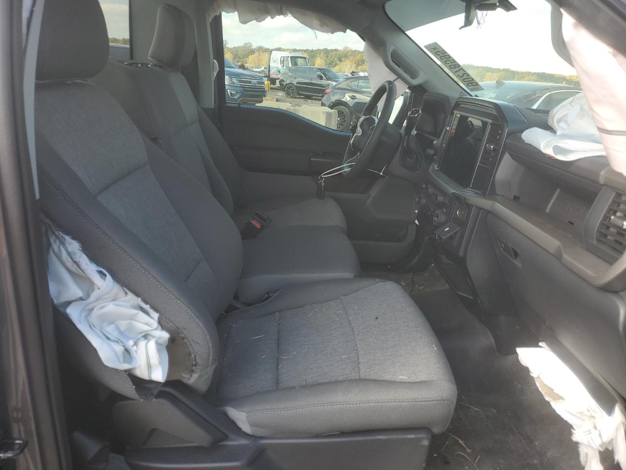 2025 Ford F150 Xl VIN: 1FTMF1L57SKE32573 Lot: 90278595