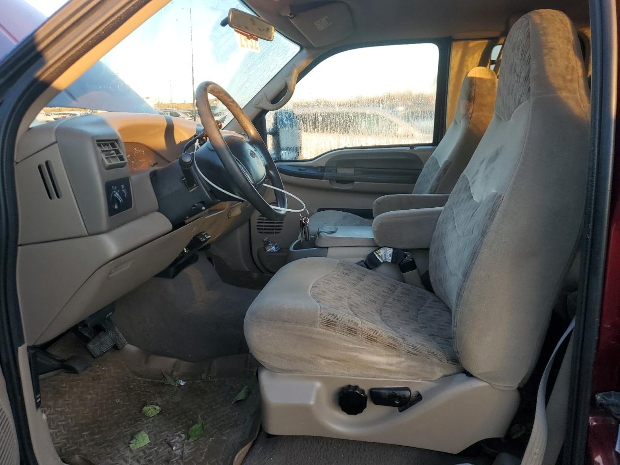 2000 Ford F250 Super Duty VIN: 1FTNX21F0YEB81759 Lot: 87129835