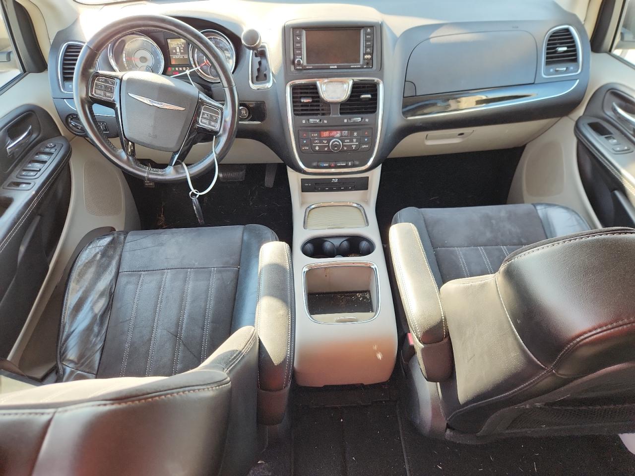 2015 Chrysler Town & Country Limited VIN: 2C4RC1JG8FR743343 Lot: 89449925