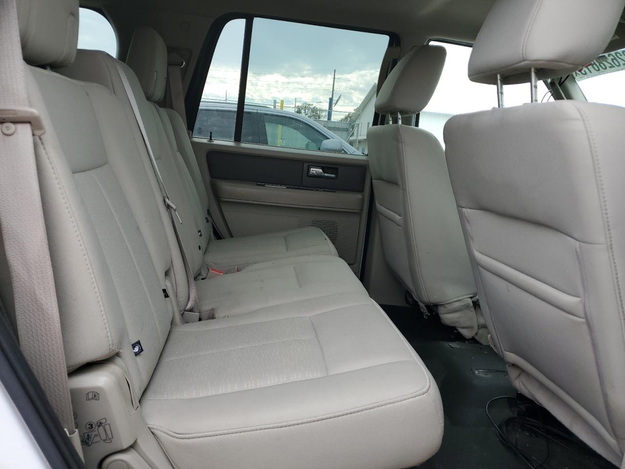 2010 Ford Expedition Xlt VIN: 1FMJU1G58AEB58019 Lot: 82628615