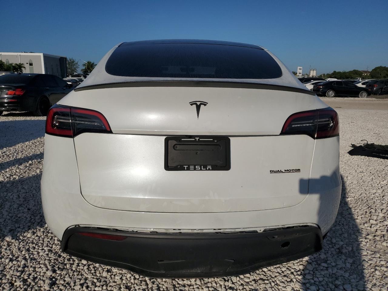 2023 Tesla Model Y VIN: 7SAYGDEE6PA027192 Lot: 87189255