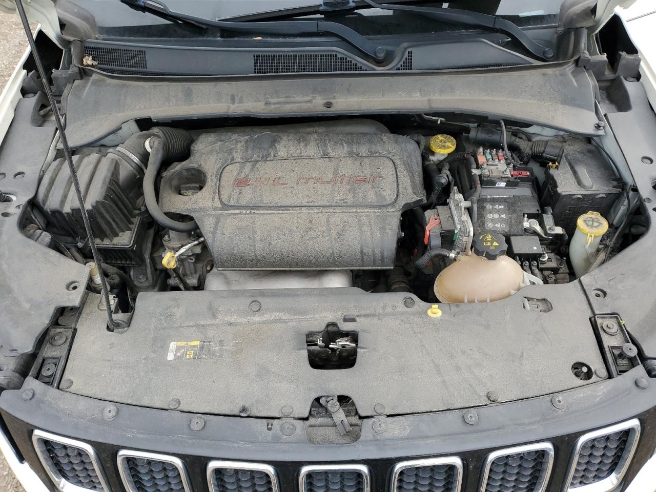 2018 Jeep Compass Latitude VIN: 3C4NJDBB1JT143374 Lot: 87409425