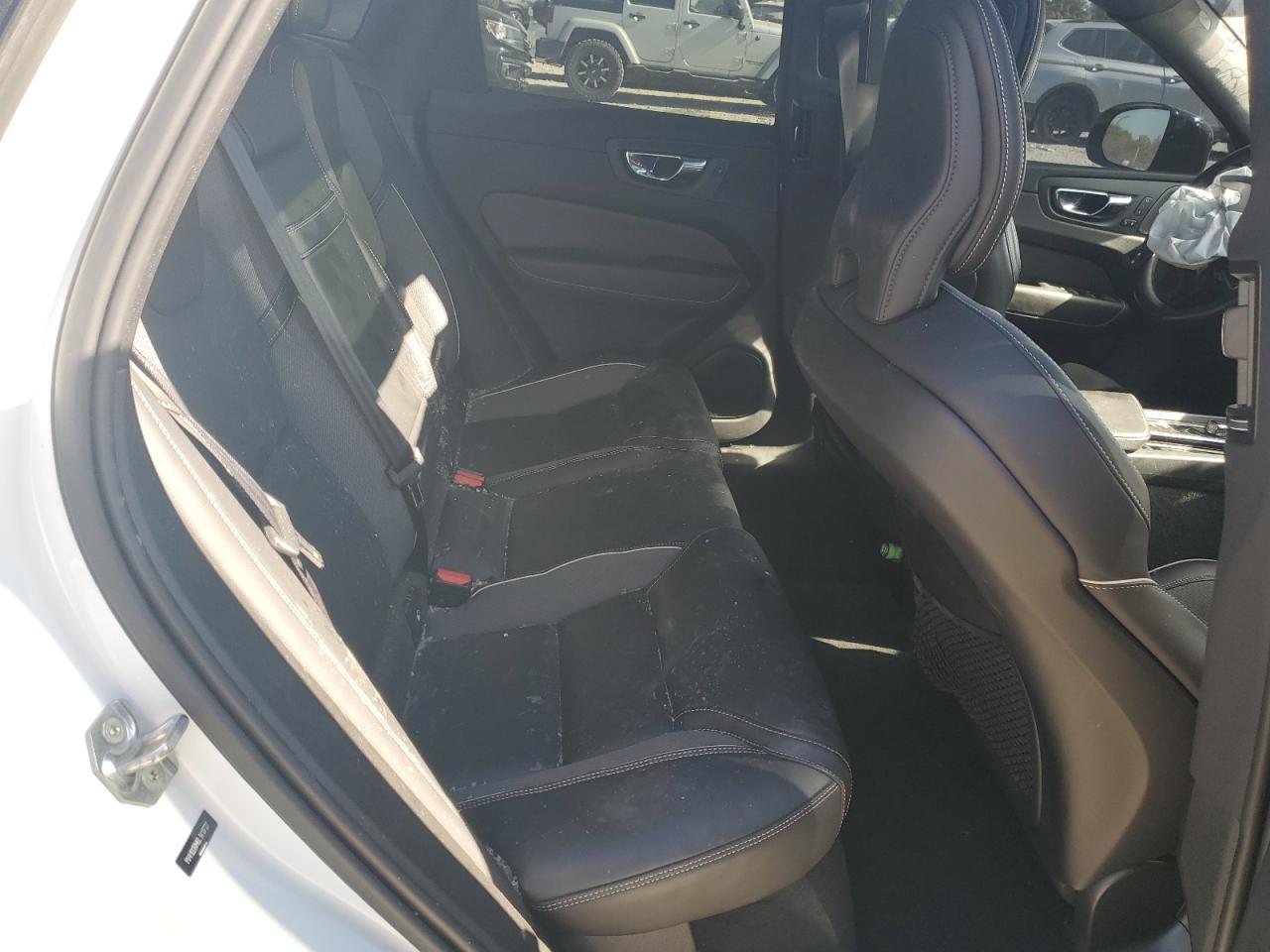 2020 Volvo Xc60 T5 R-Design VIN: YV4102RM6L1411727 Lot: 82344735