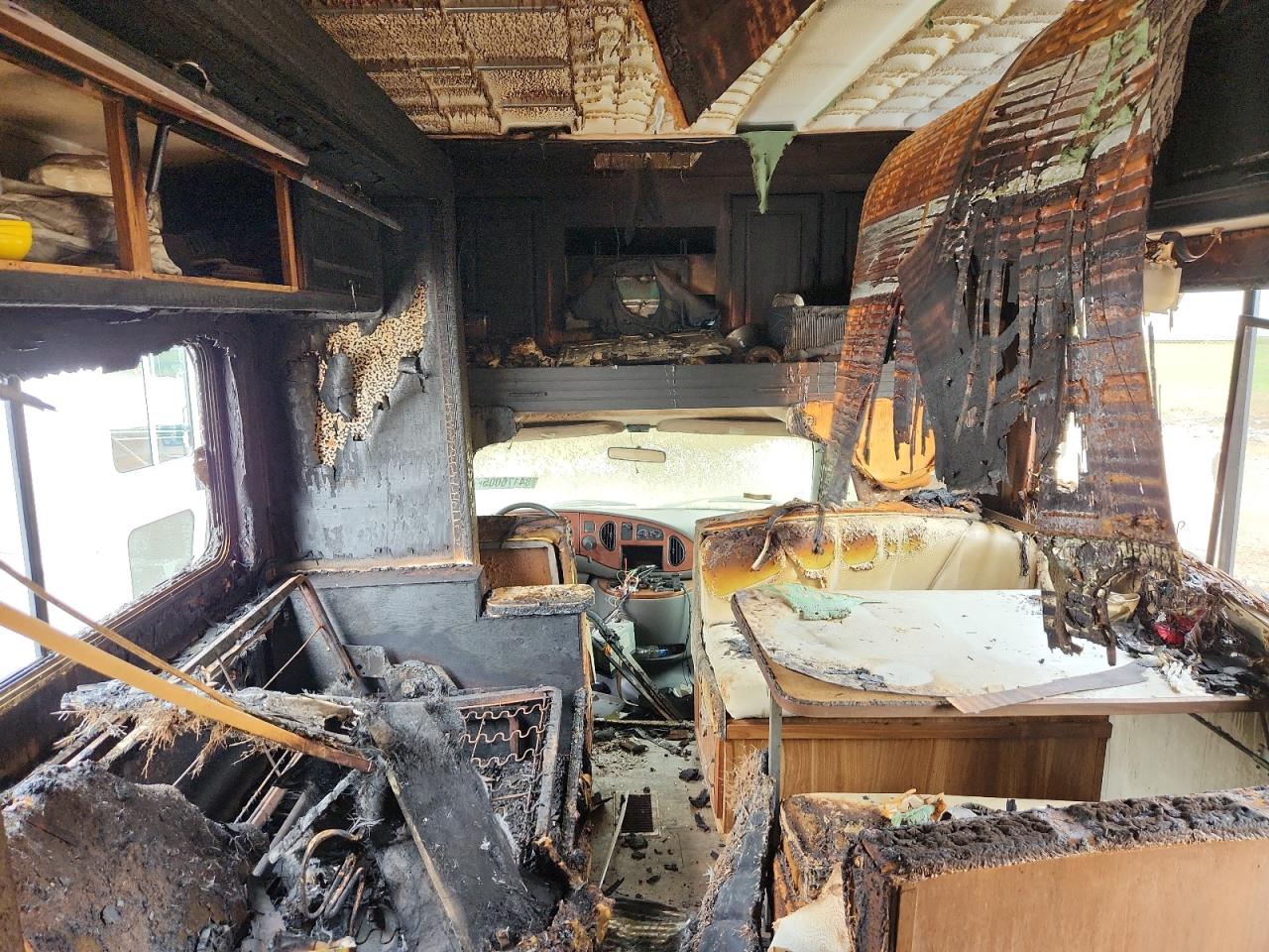 1999 Ford Econoline E450 Super Duty Cutaway Van Rv VIN: 1FDXE40S2XHB13044 Lot: 84176005