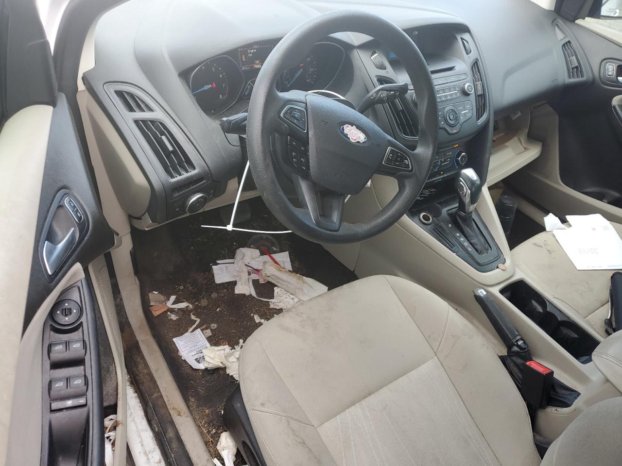 2016 Ford Focus Se VIN: 1FADP3F27GL287715 Lot: 82219905