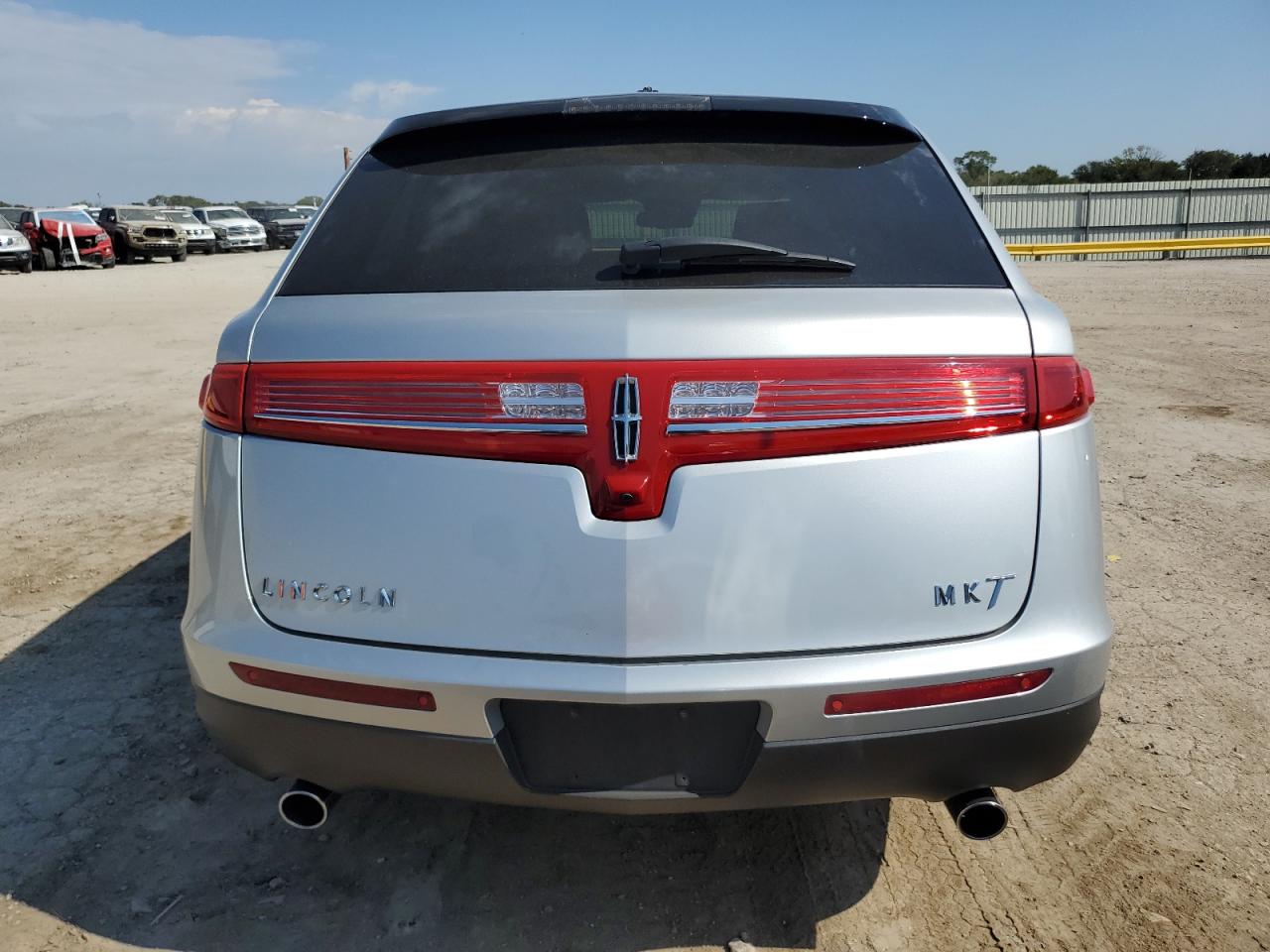 2010 Lincoln Mkt VIN: 2LMHJ5FR3ABJ12696 Lot: 85001075
