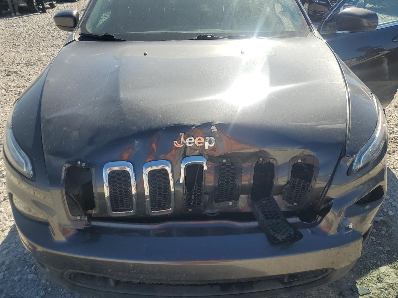 2016 Jeep Cherokee Latitude VIN: 1C4PJMCB2GW328110 Lot: 85312065