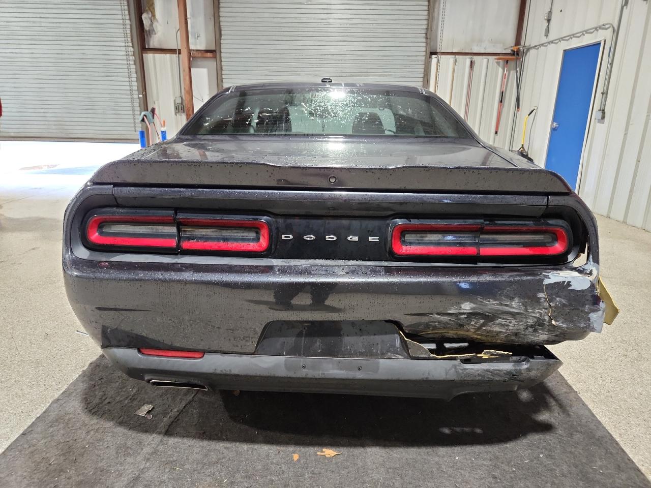 2018 Dodge Challenger Sxt VIN: 2C3CDZAG1JH317563 Lot: 85478415