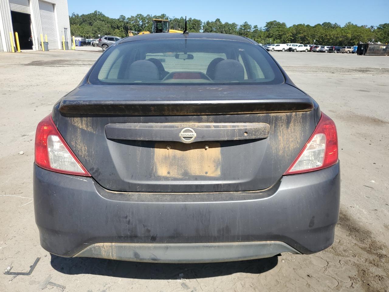 2015 Nissan Versa S VIN: 3N1CN7AP7FL821355 Lot: 82221605