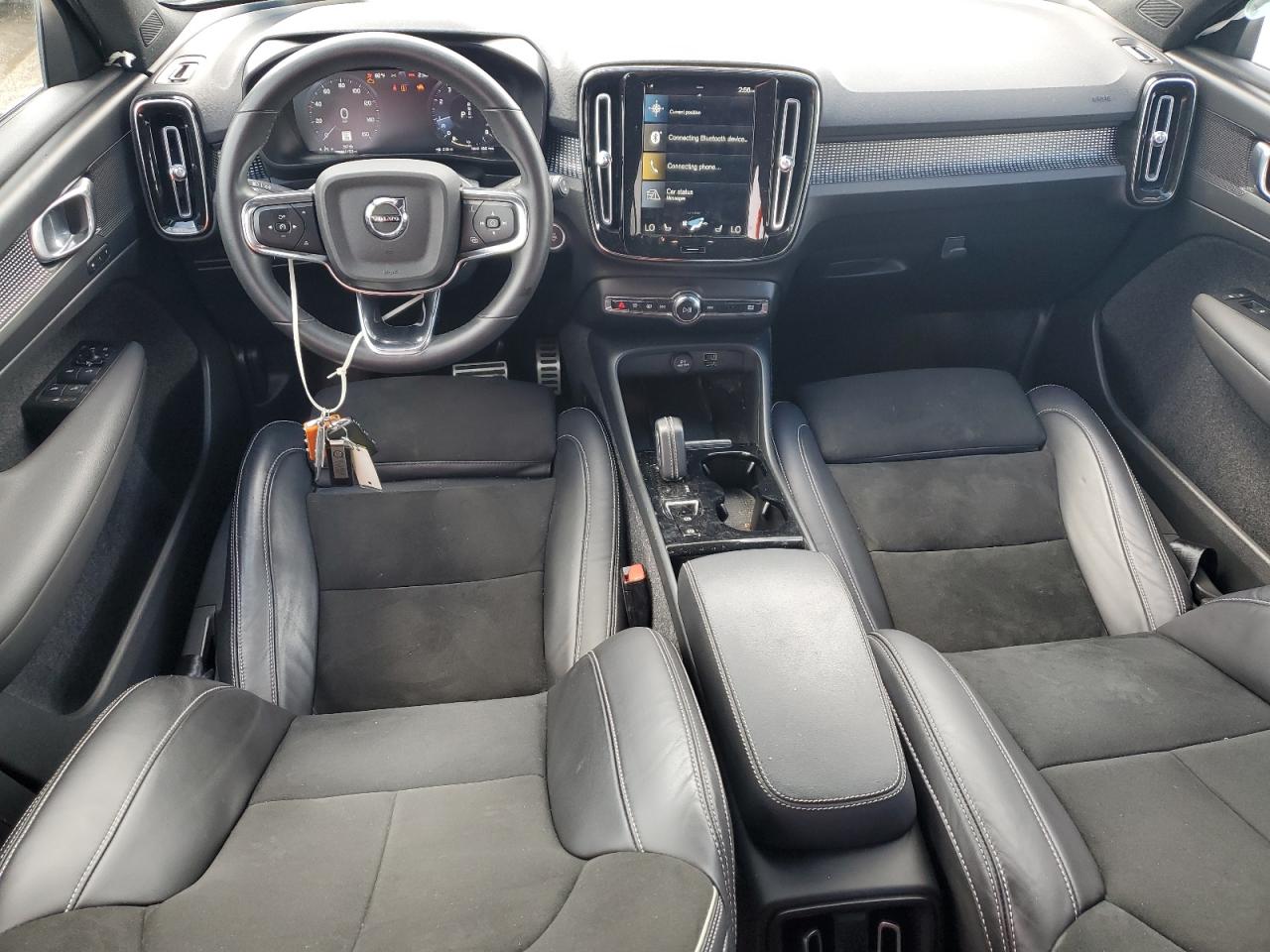 2022 Volvo Xc40 T5 R-Design VIN: YV4162UM6N2731486 Lot: 84539355